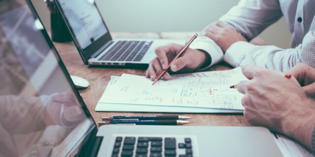 Steeds minder mensen werken van negen tot vijf